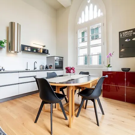 Apartment Classy Nest In A Historical Palace