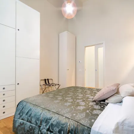 Classy Nest In A Historical Palace Florence