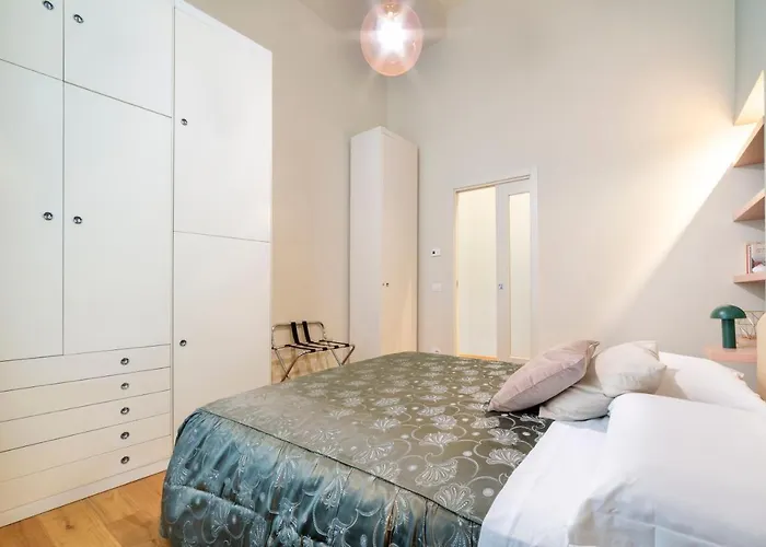 Classy Nest In A Historical Palace فلورنس